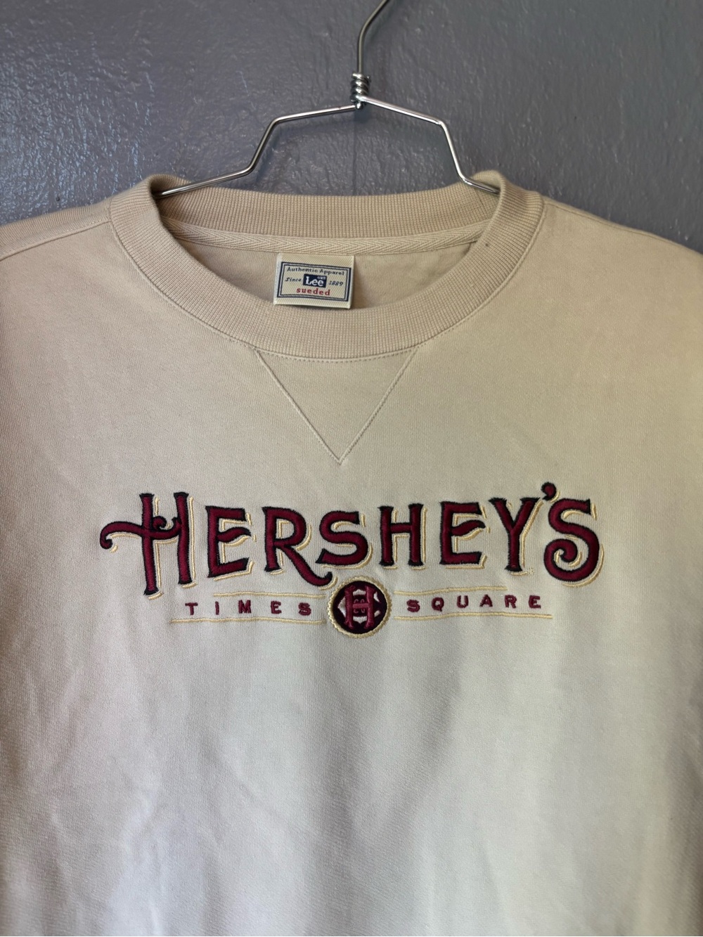 Vintage Lee Hershey’s Times Square Embroidered Crewneck Sweater - Cream